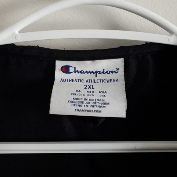 Champion Windbreaker - Picture 4 of 4